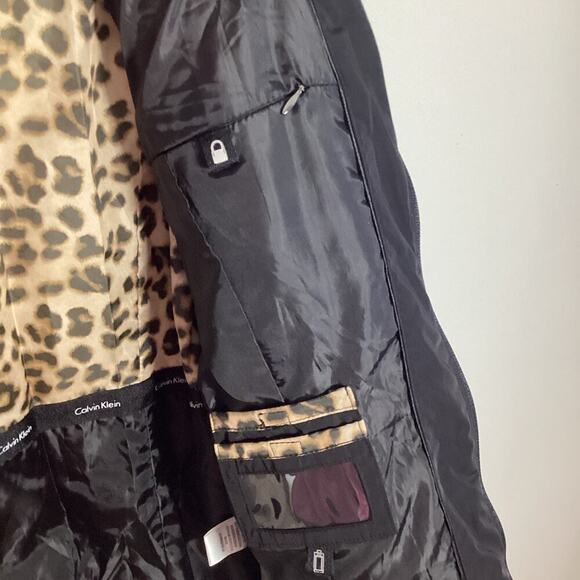 Calvin Klein Black Down Puffer Coat Hooded Large Black Leopard Print Lining Warm - Picture 4 of 13